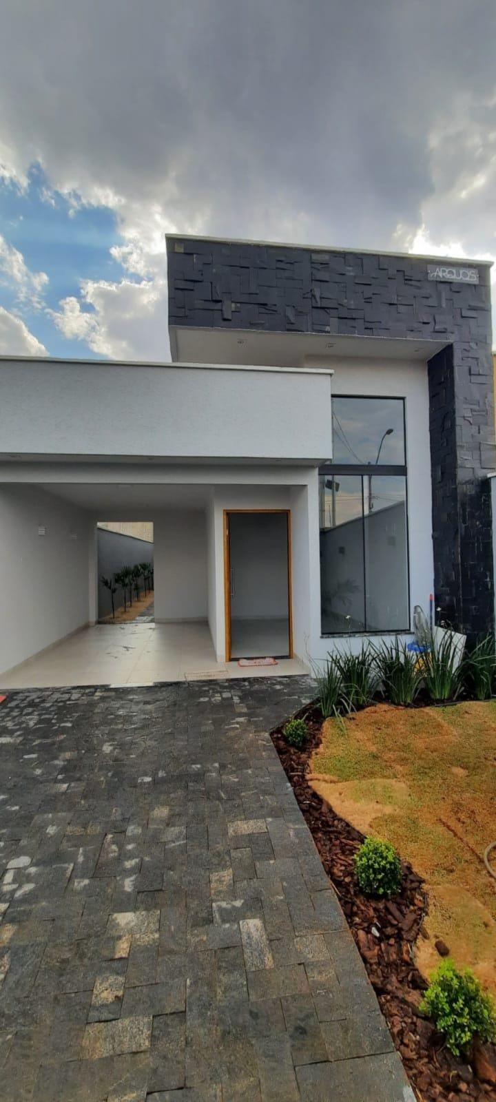 CASA 3 QUARTOS - SETOR CRISTINA II EXPANSÃO