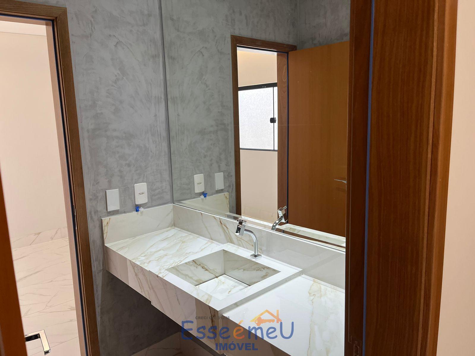CASA 3Q - SETOR TRÊS MARIAS 300m²