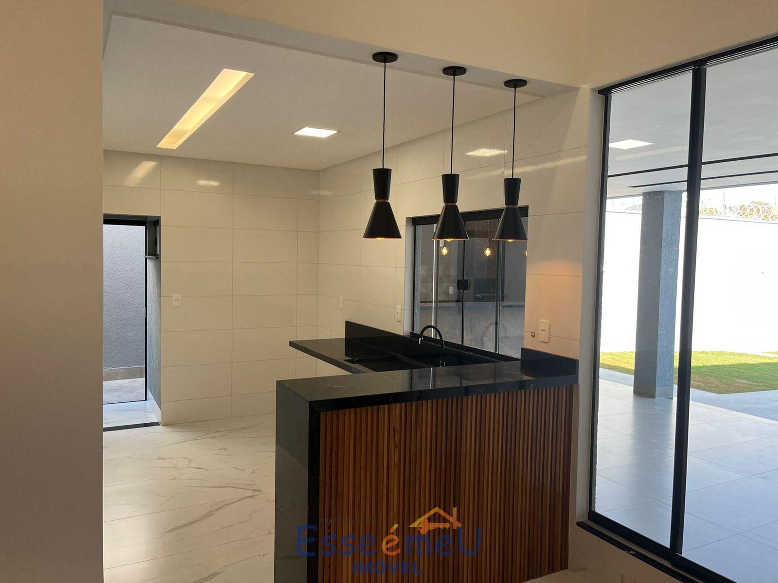 CASA 3Q - SETOR TRÊS MARIAS 300m²