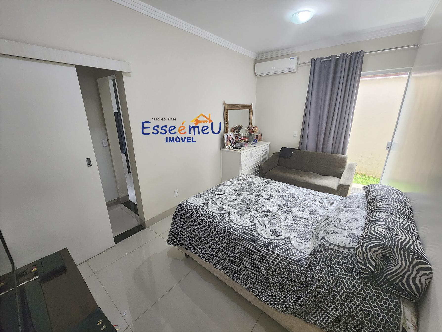 Casa de condomínio sobrado para venda possui 354 metros quadrados com 5 quartos
