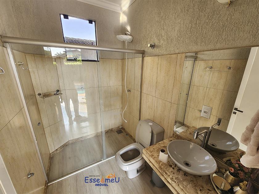 Casa de condomínio sobrado para venda possui 398 metros quadrados com 3 quartos