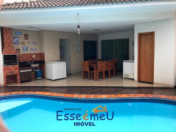CASA TÉRREA 3Q SUÍTES - JARDINS MADRI 370m²