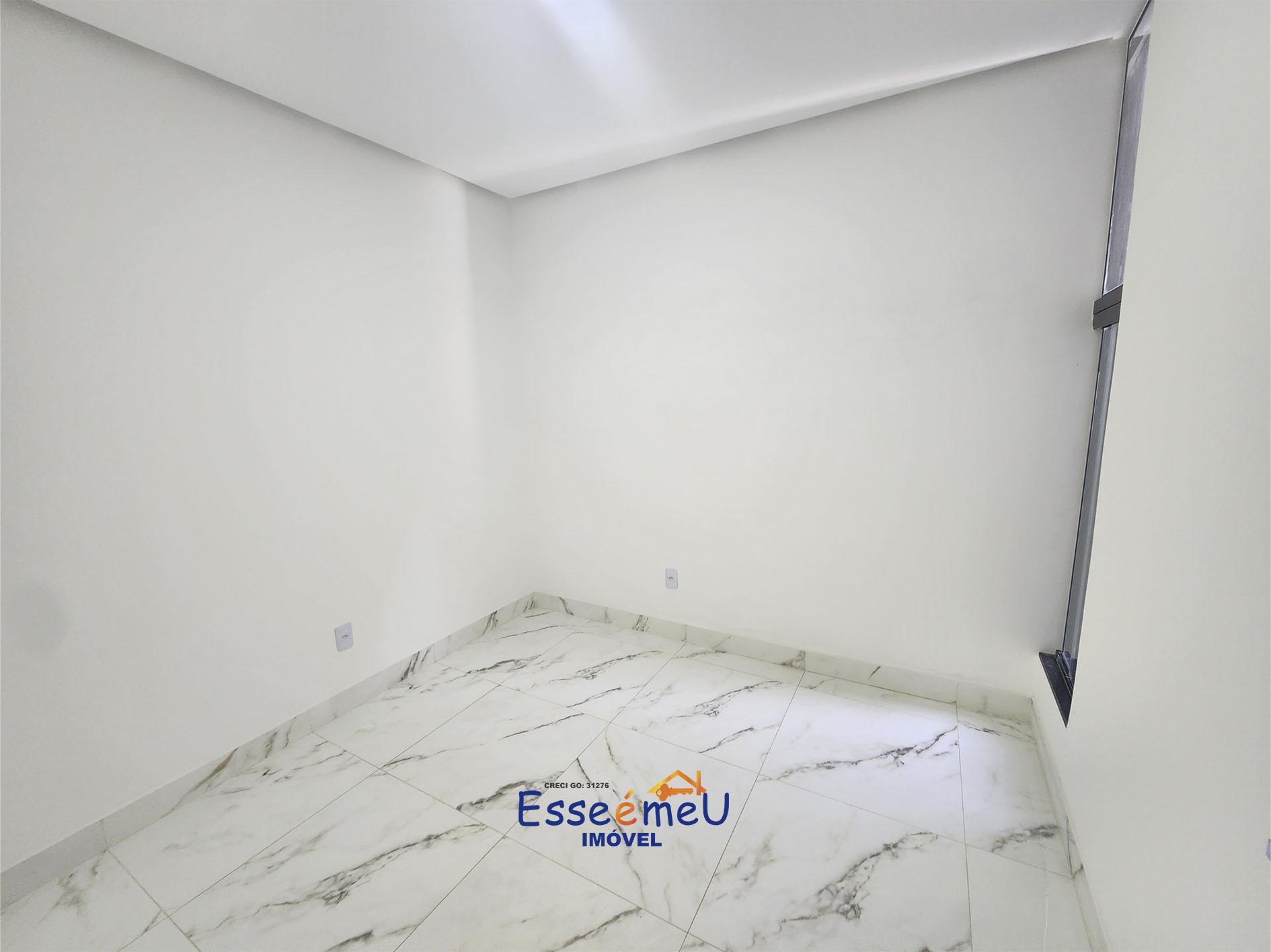 Linda Casa Setor Santos Dumont , 3 quartos, uma suíte, acabamento de luxo próximo ao Portal Shopping