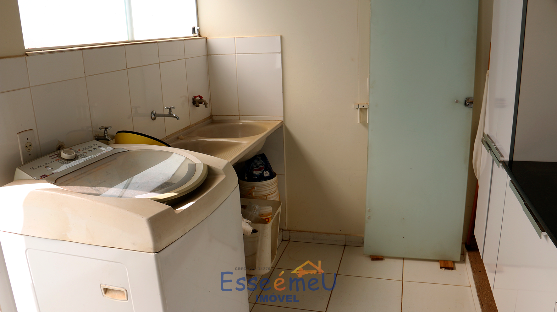 SOBRADO 5 QUARTOS JARDINS MADRI 370m²