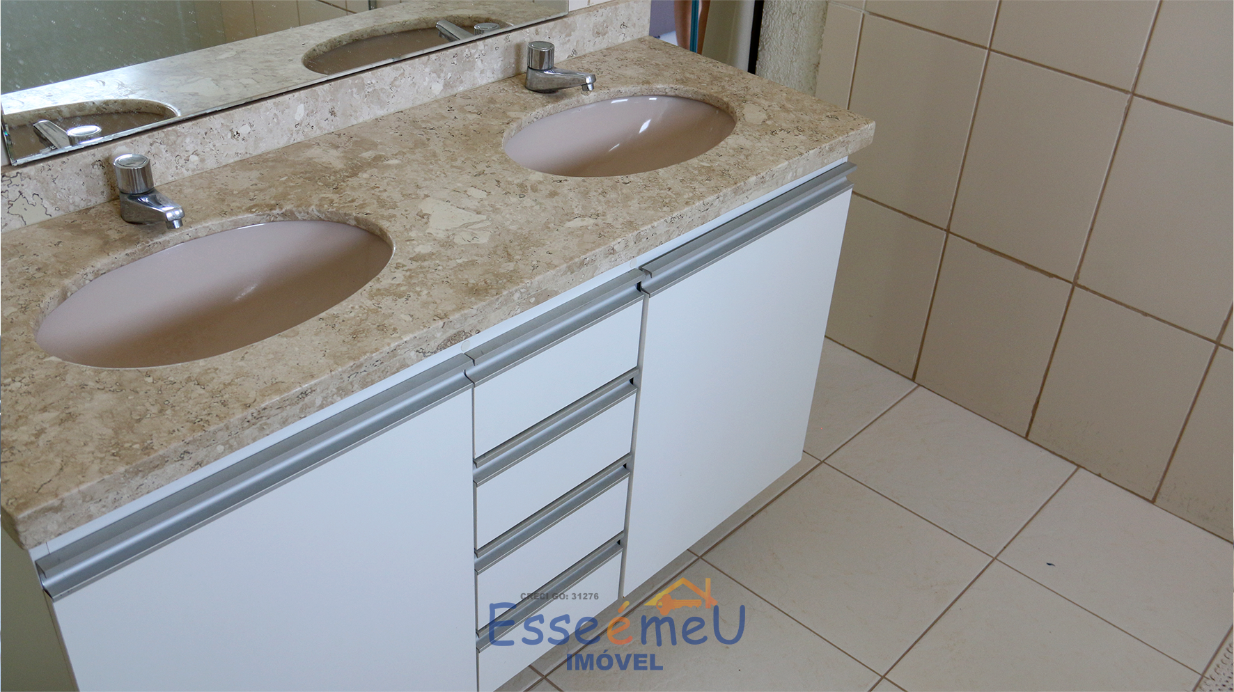 SOBRADO 5 QUARTOS JARDINS MADRI 370m²